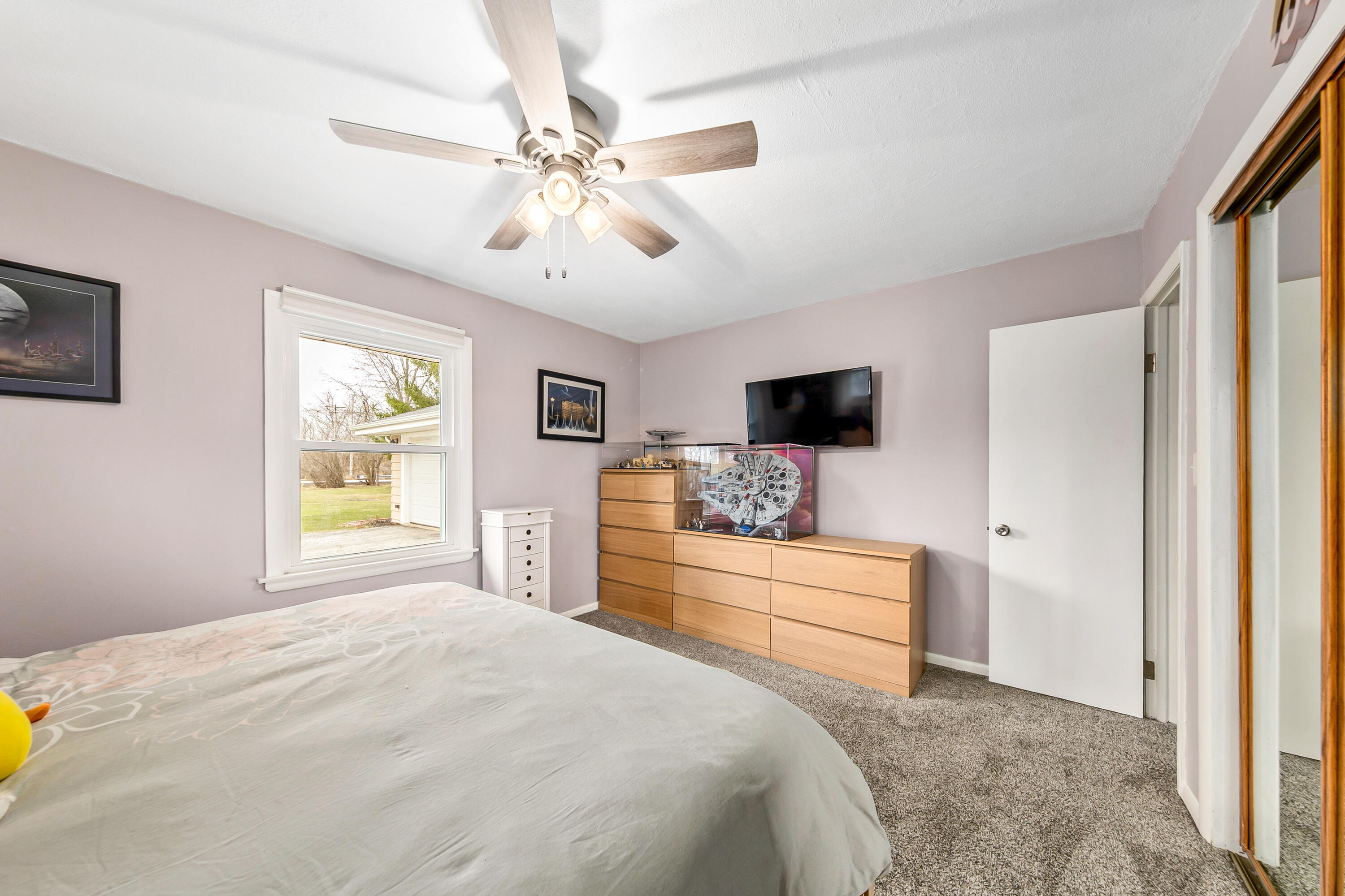 N20W28482 Oakton Road Pewaukee, WI 53072 - Photo 26 of 55 Primary Bedroom retreat