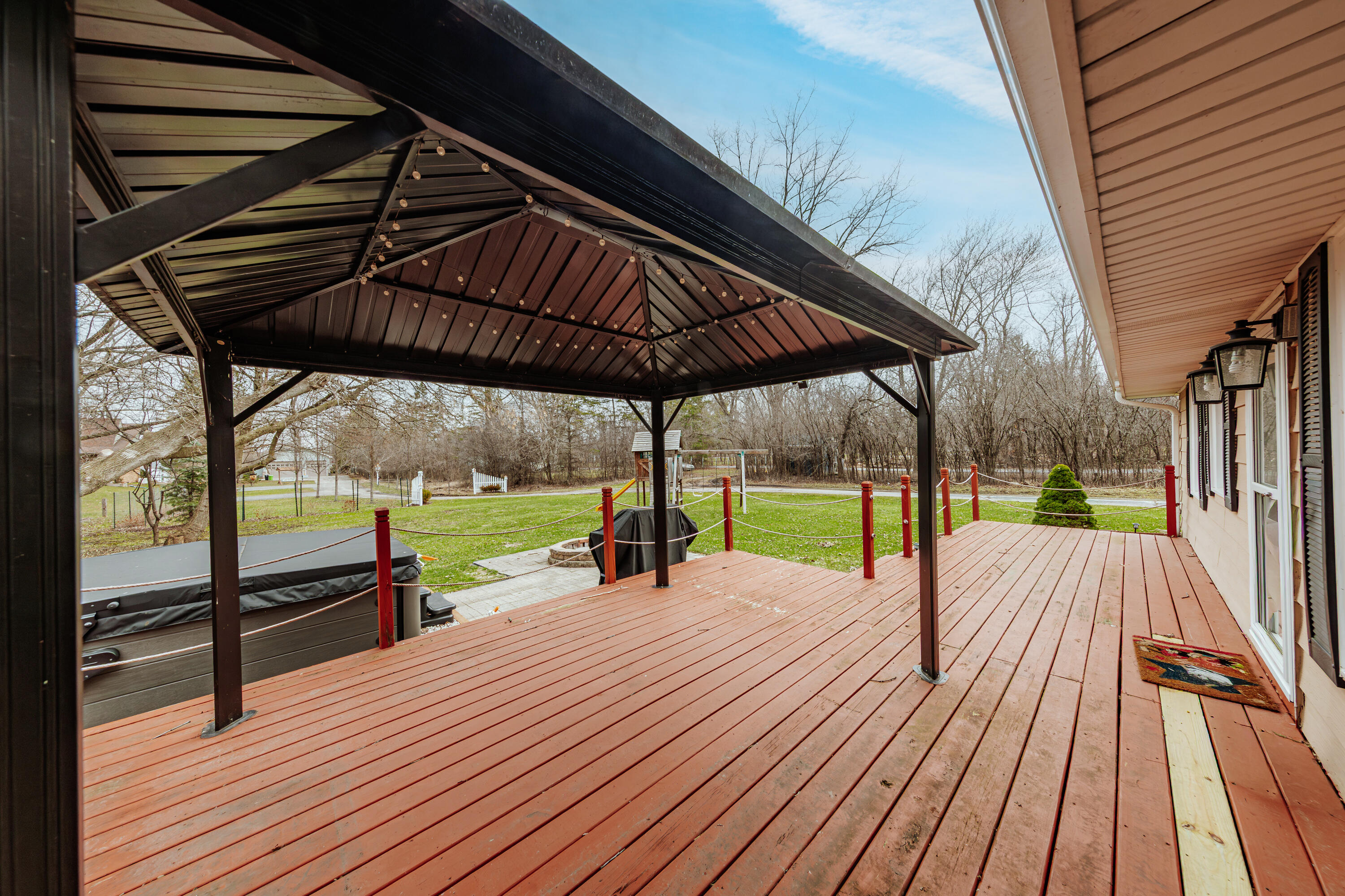 N20W28482 Oakton Road Pewaukee, WI 53072 - Photo 36 of 55 Covered gazebo for relaxing