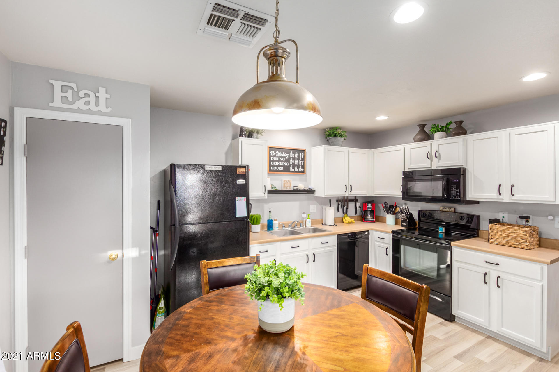 3325 South Conestoga Road Apache Junction, AZ 85119 - Photo 5 of 30 11-Conestoga