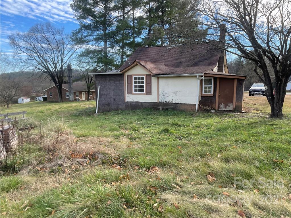 4040 Littlejohn Church Road Lenoir, NC 28645 - Photo 2 of 18 Gallery Image 2