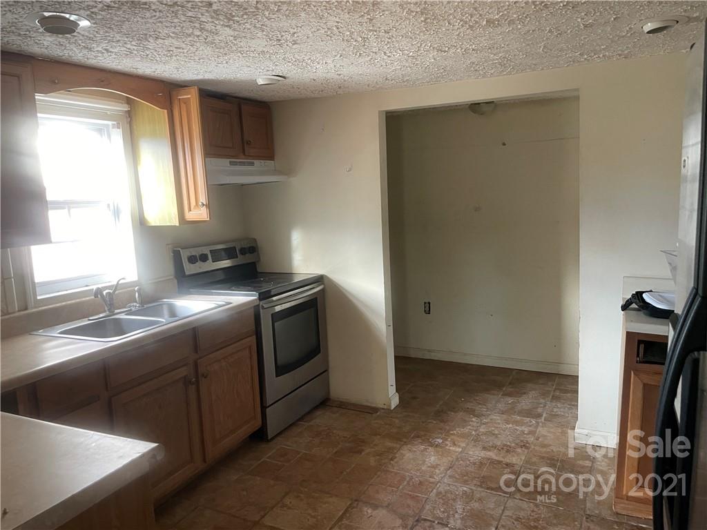 4040 Littlejohn Church Road Lenoir, NC 28645 - Photo 4 of 18 Gallery Image 4