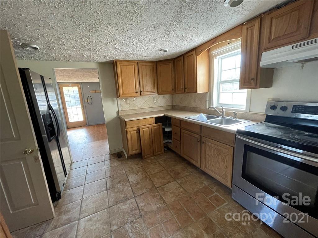 4040 Littlejohn Church Road Lenoir, NC 28645 - Photo 9 of 18 Gallery Image 9