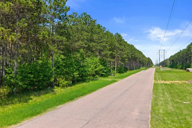 $70,000 | 399 Twin Lakes Drive, Nekoosa, WI 54457