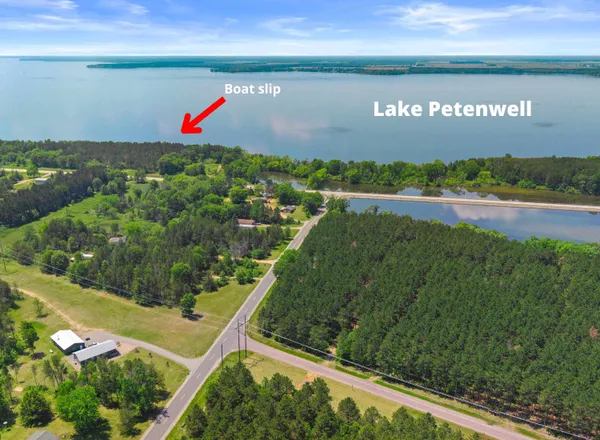 $70,000 | 399 Twin Lakes Drive, Nekoosa, WI 54457