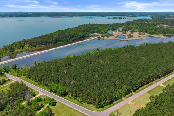 $70,000 | 399 Twin Lakes Drive, Nekoosa, WI 54457