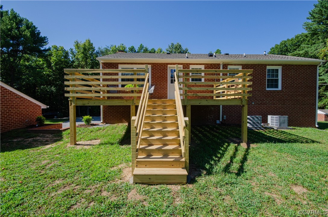 15073 Neck Trail Doswell, VA 23047 - Photo 38 of 50 a front view of a house with a yard
