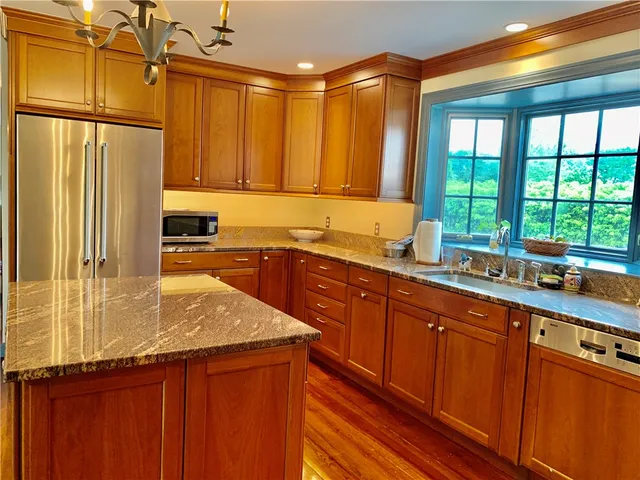 $2,600 | 6 Butts Rock Road, Little Compton, RI 02837