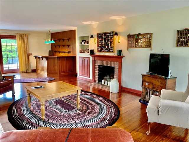 $2,600 | 6 Butts Rock Road, Little Compton, RI 02837