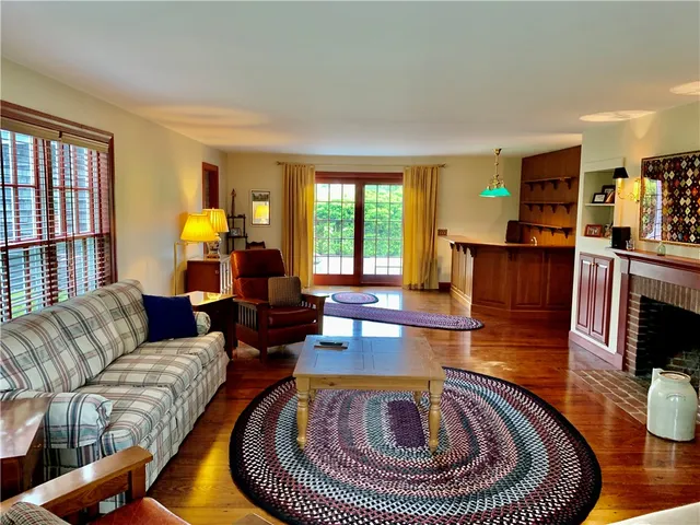 $2,600 | 6 Butts Rock Road, Little Compton, RI 02837