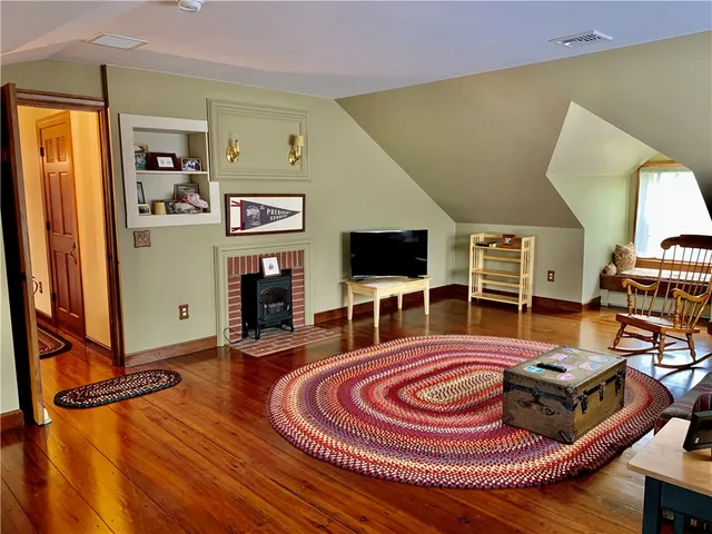 $2,600 | 6 Butts Rock Road, Little Compton, RI 02837