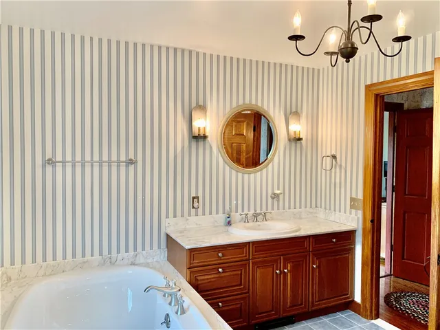 $2,600 | 6 Butts Rock Road, Little Compton, RI 02837