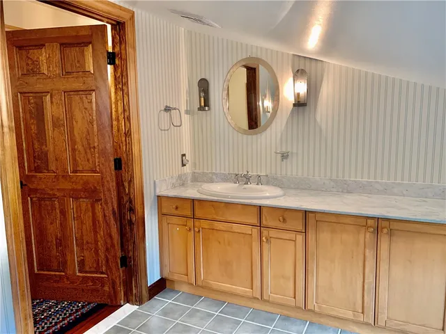 $2,600 | 6 Butts Rock Road, Little Compton, RI 02837