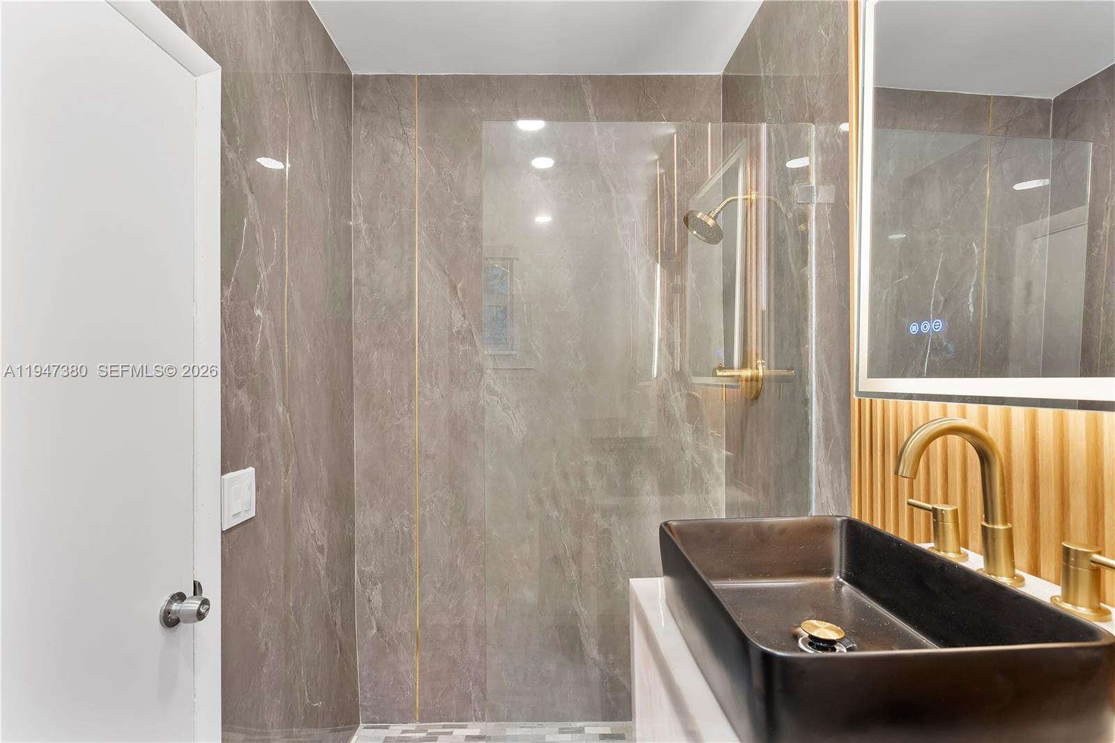 2350 Southwest 26th Street Miami, FL 33133 - Photo 14 of 60