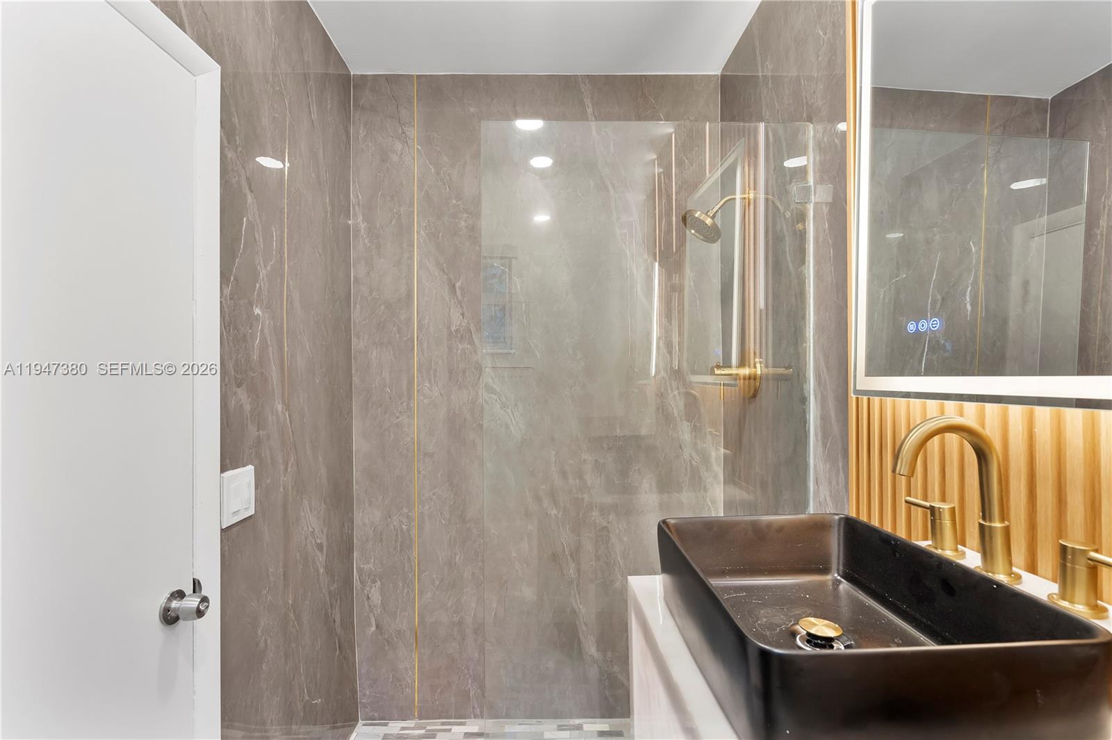 2350 Southwest 26th Street Miami, FL 33133 - Photo 15 of 60