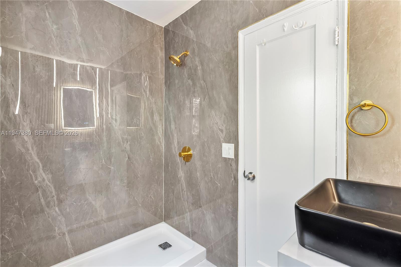 2350 Southwest 26th Street Miami, FL 33133 - Photo 20 of 60