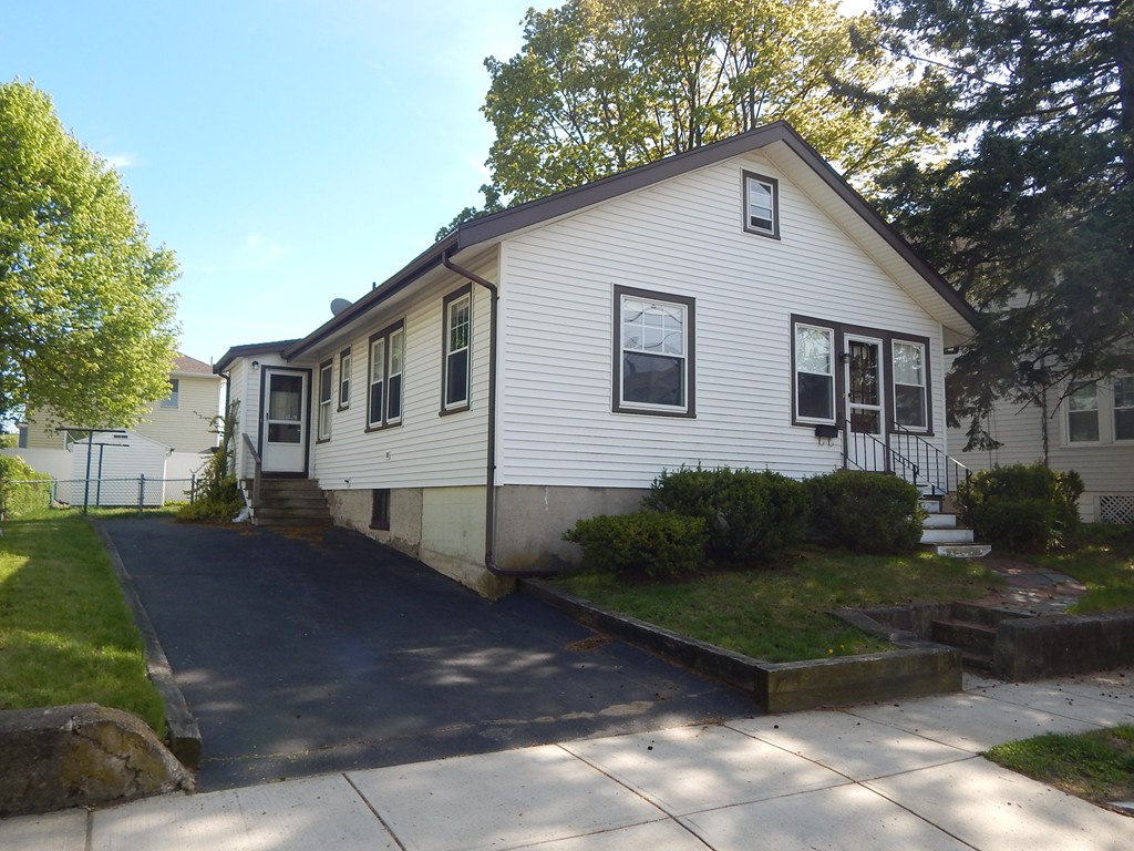 7 Windsor Road Quincy, MA 02171 - Photo 1 of 17 Gallery Image 1