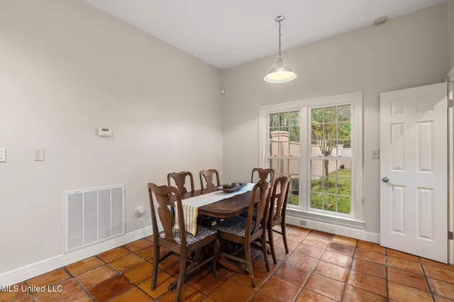 $739,900 | 9 Heron Cove North, Hattiesburg, MS 39402