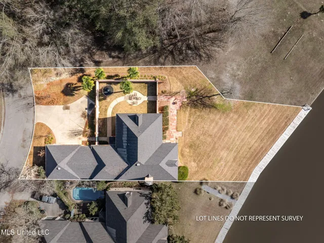 $739,900 | 9 Heron Cove North, Hattiesburg, MS 39402