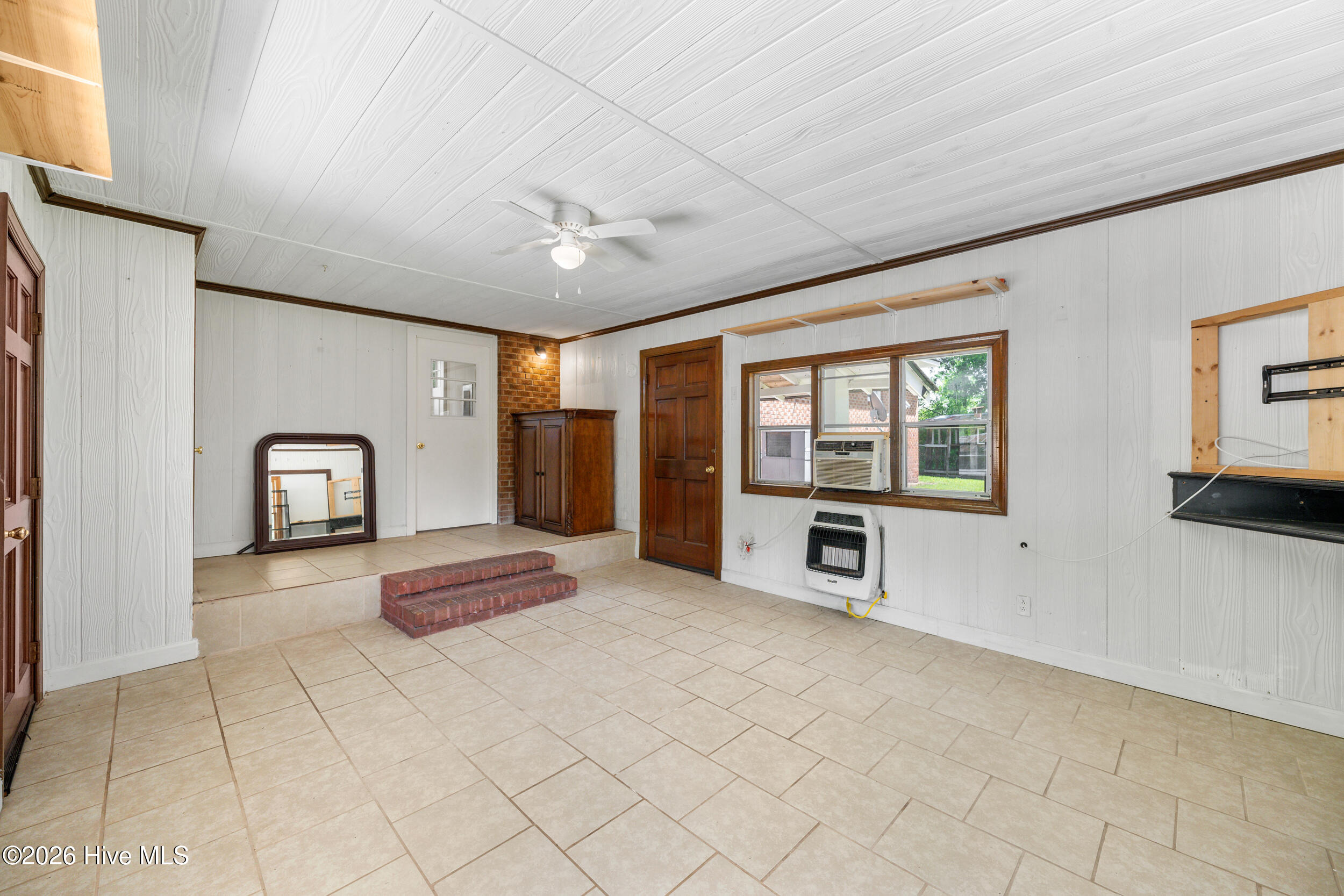 1194 Felton Farm Road Macclesfield, NC 27852 - Photo 25 of 36 Family Room