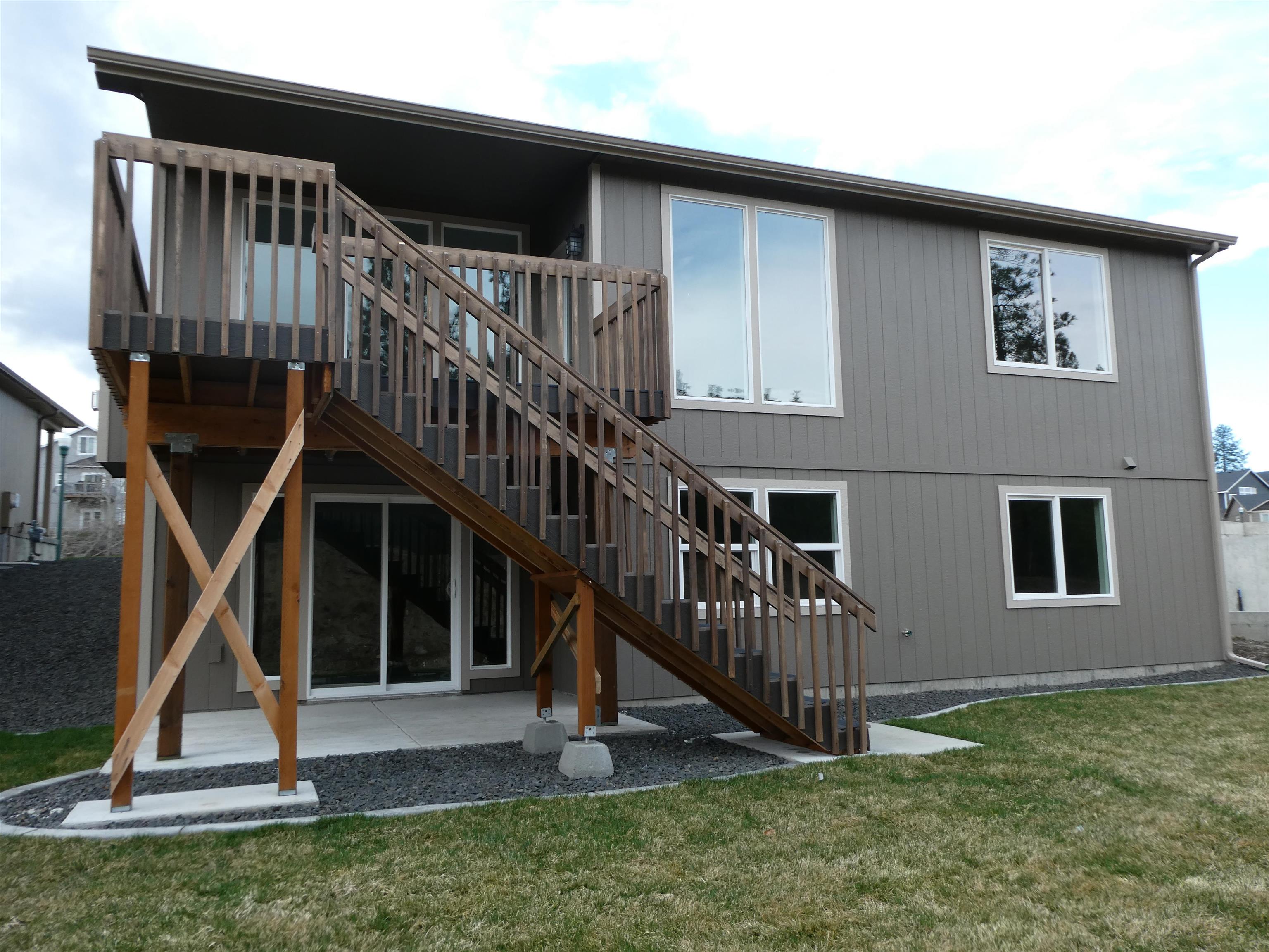 3213 South Custer Street Spokane, WA 99223 - Photo 4 of 19