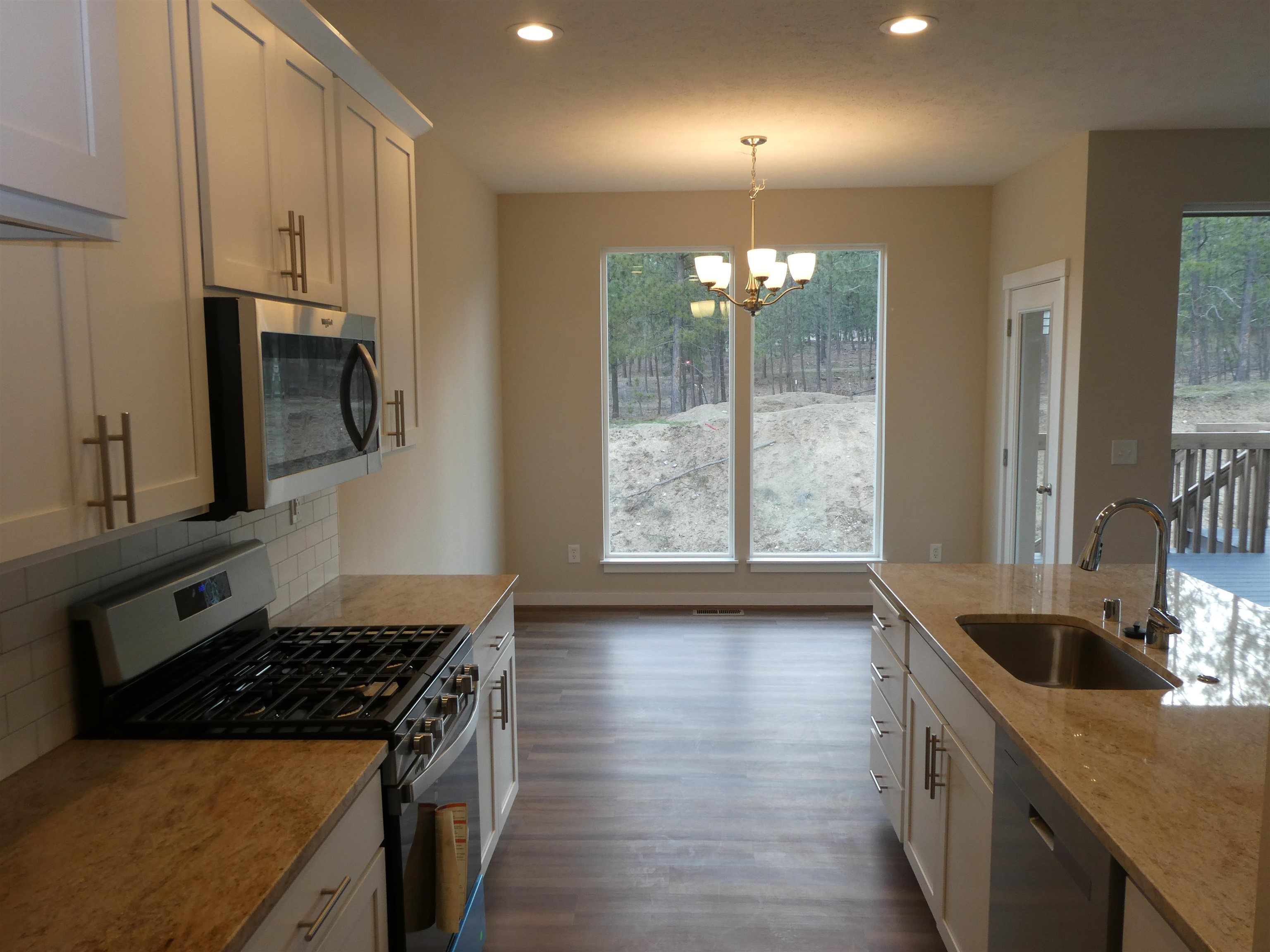 3213 South Custer Street Spokane, WA 99223 - Photo 5 of 19