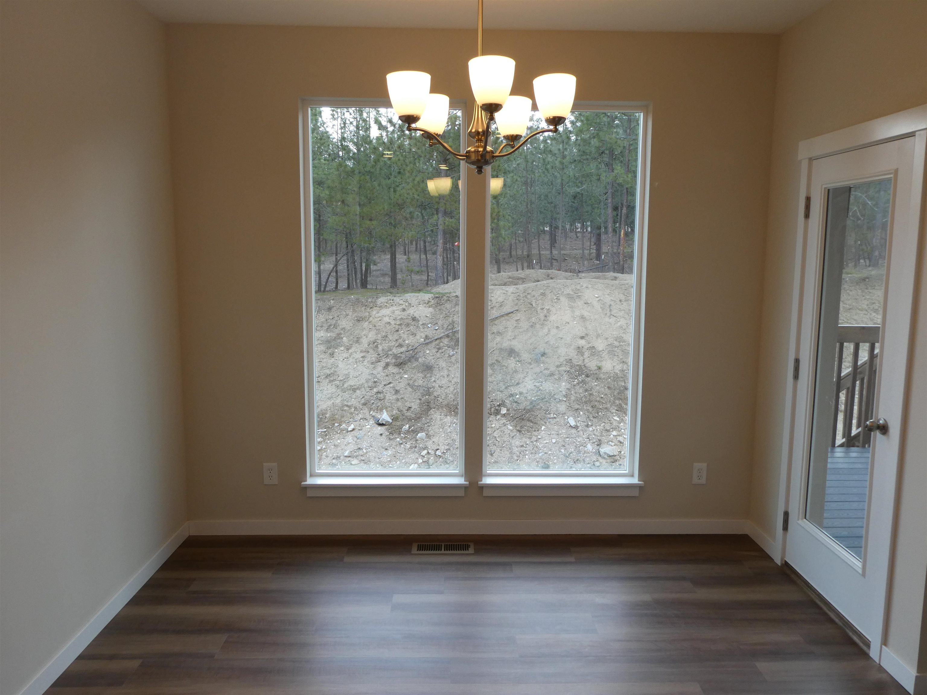 3213 South Custer Street Spokane, WA 99223 - Photo 6 of 19