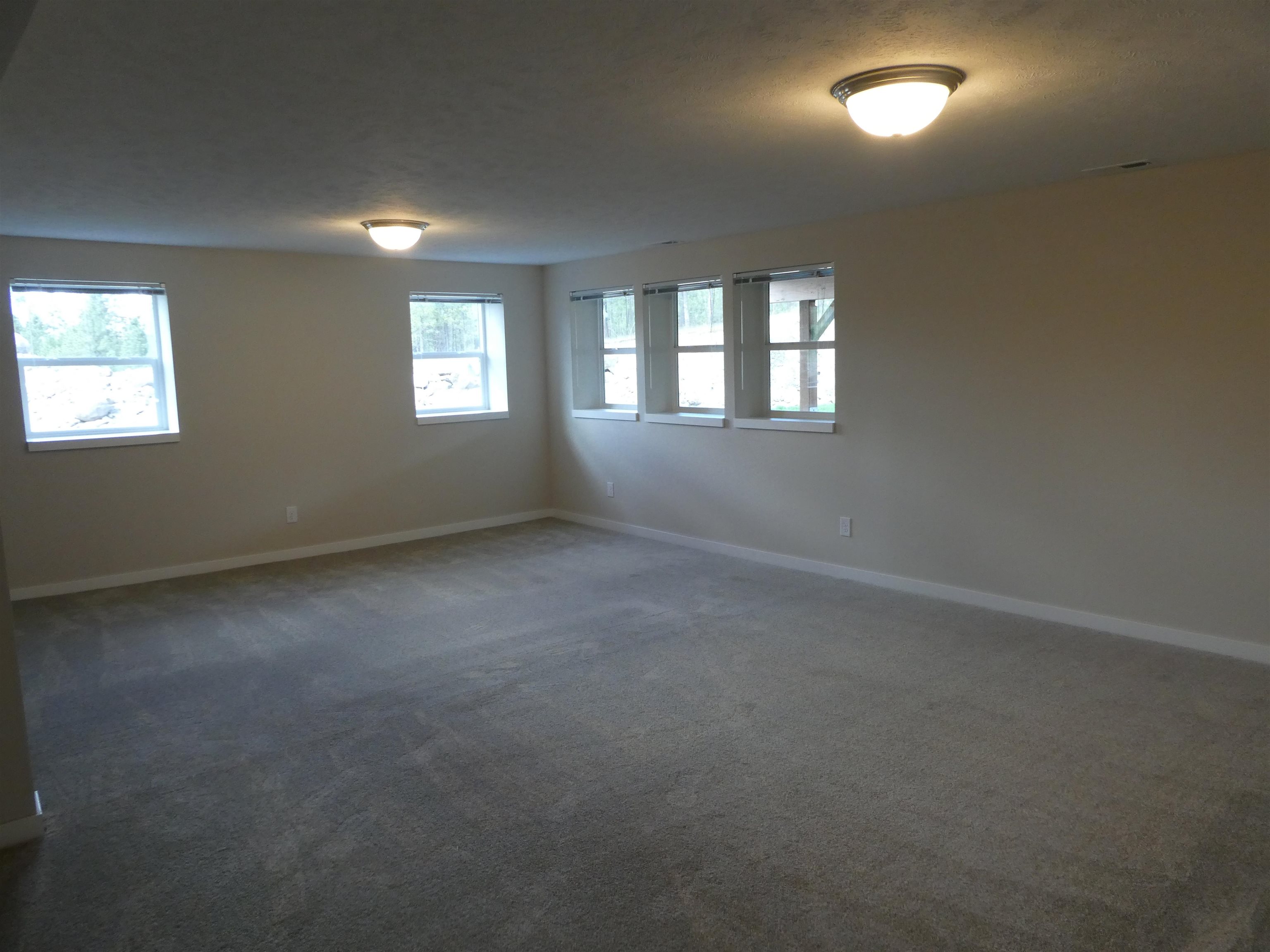3213 South Custer Street Spokane, WA 99223 - Photo 10 of 19