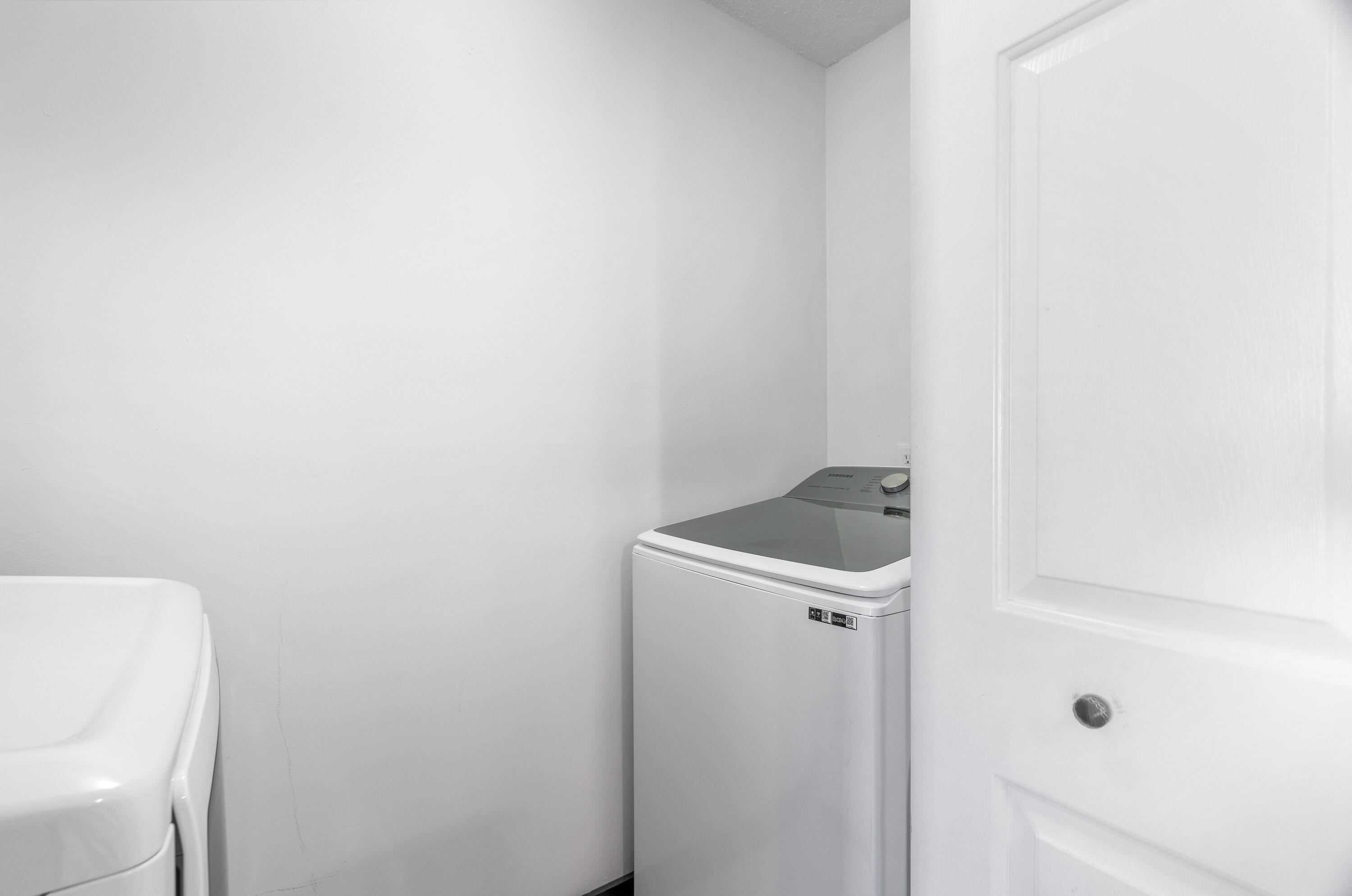 4100 Dancing Cloud Court, Unit 287 Destin, FL 32541 - Photo 16 of 26 a bathroom with a sink a toilet and shower