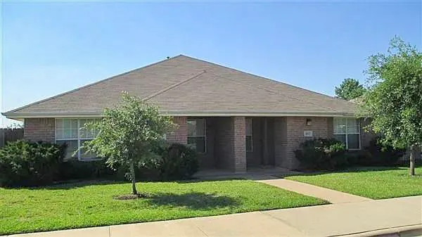 $1,590 | 907 Sun Meadows Street, College Station, TX 77845