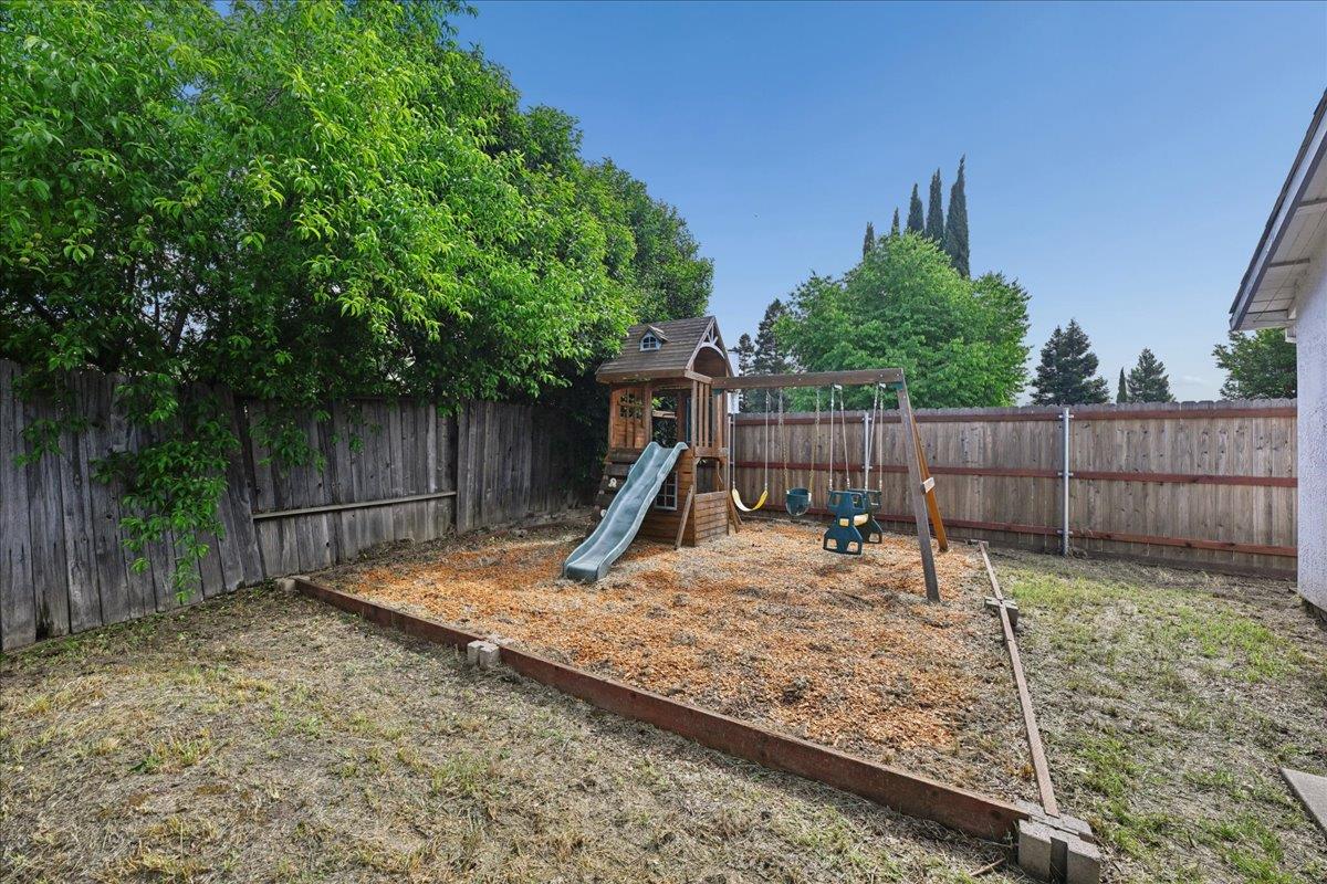 1221 Rudger Way Sacramento, CA 95833 - Photo 41 of 54