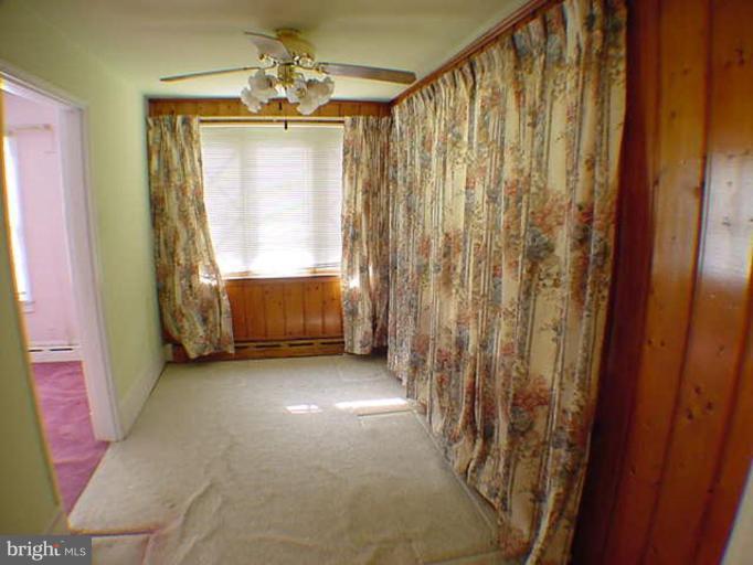 9019 Flower Avenue Silver Spring, MD 20901 - Photo 10 of 18 Den