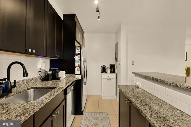 $1,900 | 2208 Colston Drive, Unit C302, Silver Spring, MD 20910