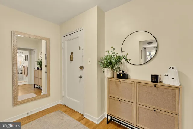 $1,900 | 2208 Colston Drive, Unit C302, Silver Spring, MD 20910