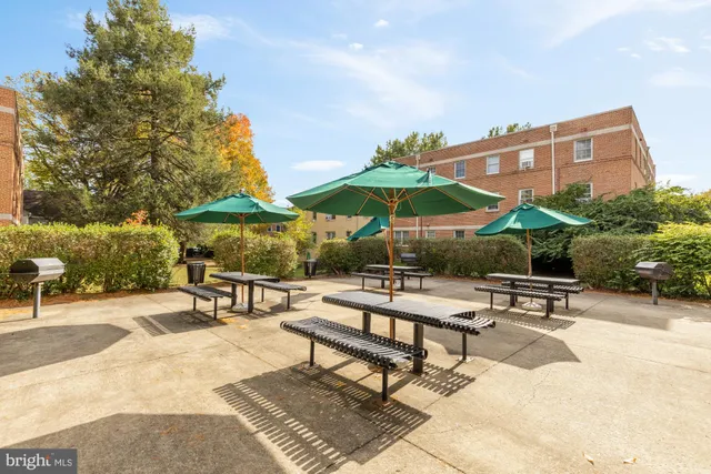 $1,900 | 2208 Colston Drive, Unit C302, Silver Spring, MD 20910