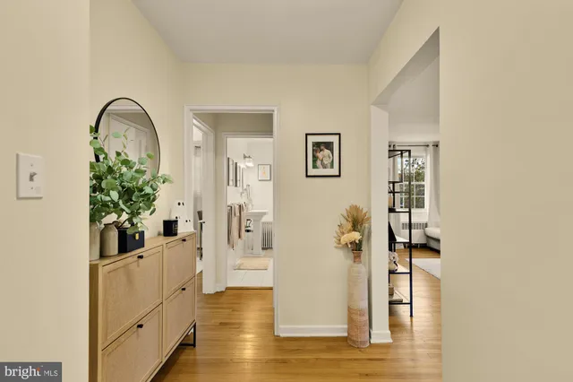 $1,900 | 2208 Colston Drive, Unit C302, Silver Spring, MD 20910