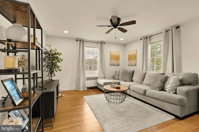 $1,900 | 2208 Colston Drive, Unit C302, Silver Spring, MD 20910