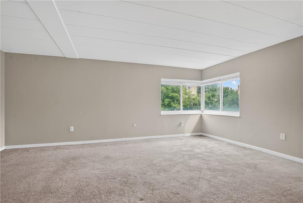 5 Bayard Road, Unit 500 Pittsburgh, PA 15213 - Photo 15 of 45 an empty room with windows