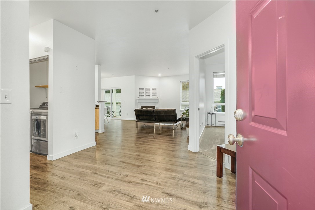 3905 243rd Place Southeast, Unit M102 Bothell, WA 98021 - Photo 2 of 33