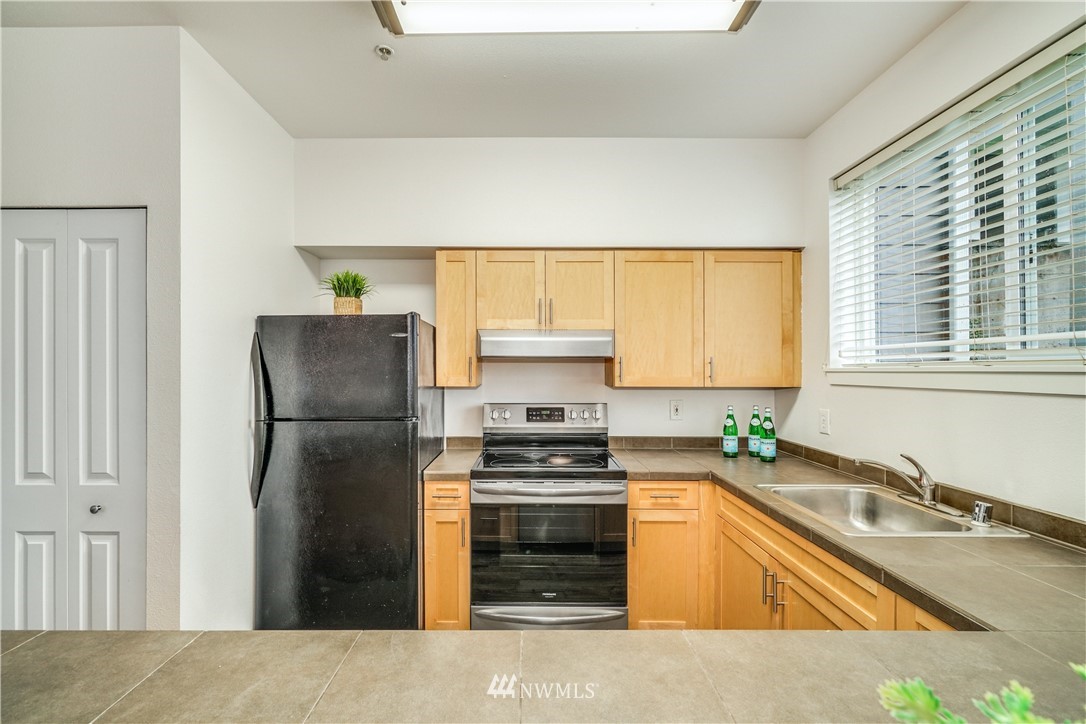 3905 243rd Place Southeast, Unit M102 Bothell, WA 98021 - Photo 13 of 33
