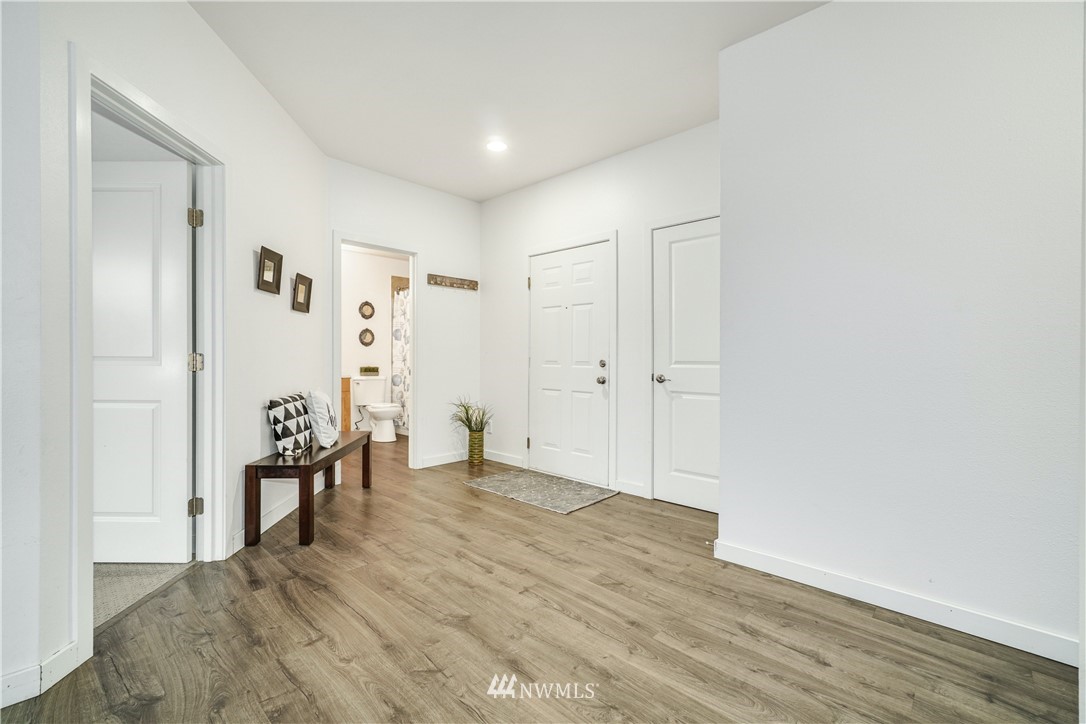 3905 243rd Place Southeast, Unit M102 Bothell, WA 98021 - Photo 3 of 33