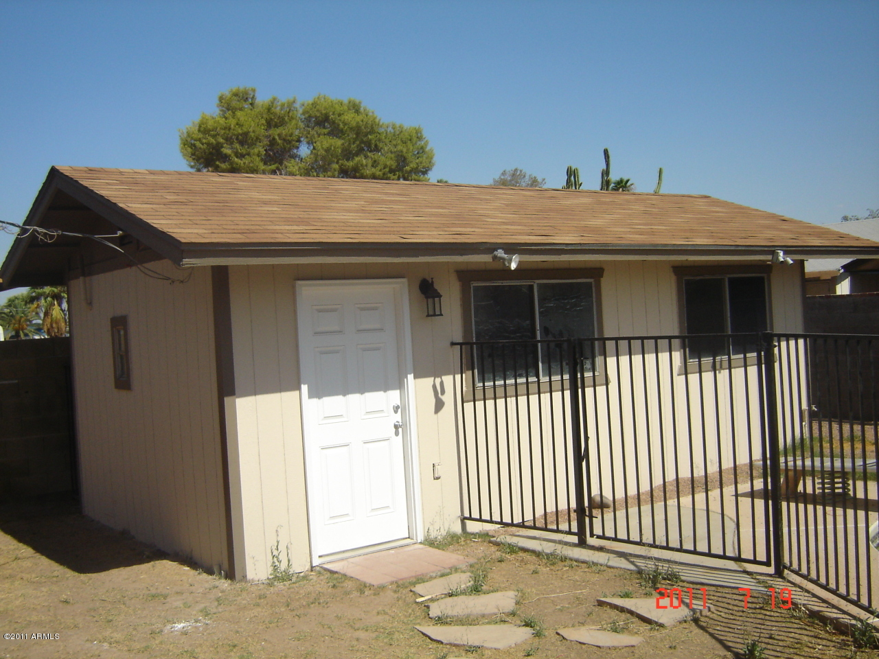 6325 West Cheery Lynn Road Phoenix, AZ 85033 - Photo 4 of 6 Cheery Lynn Pics 004
