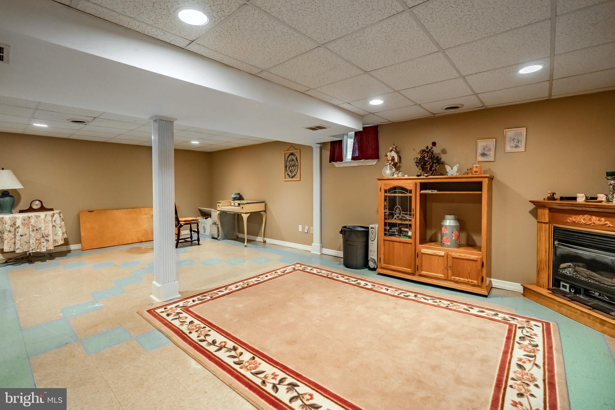 212 Golf Hills Road Havertown, PA 19083 - Photo 26 of 37 a room with furniture and a flat screen tv