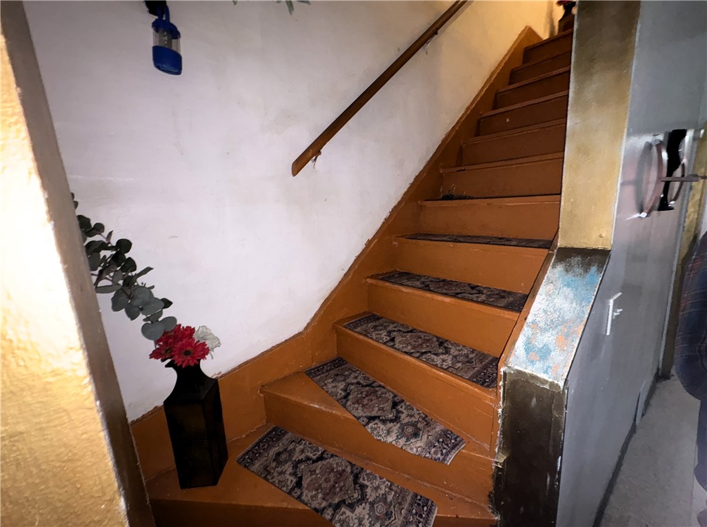 183-185 Baycliff Drive Rochester, NY 14609 - Photo 10 of 38