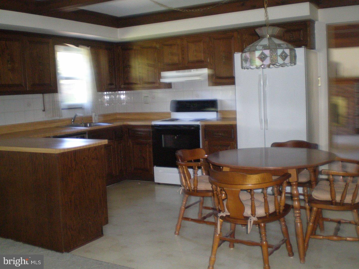 1122 Meetinghouse Road Ambler, PA 19002 - Photo 7 of 11 Kitchen