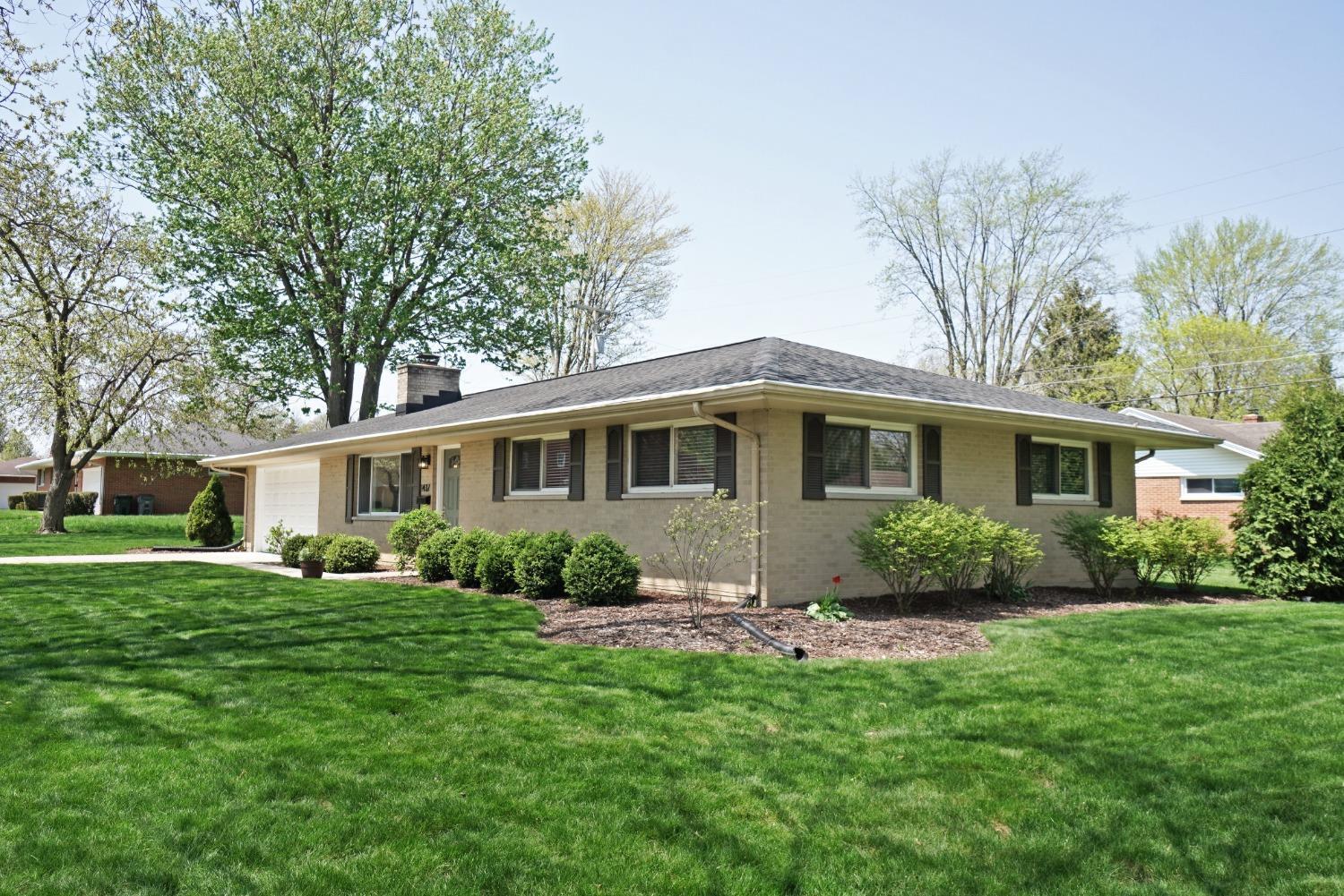 1437 Surrey Road Troy, OH 45373 - Photo 3 of 22 Gallery Image 3