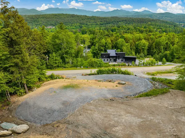 $625,000 | 195 Summit View Drive, Stowe, VT 05672
