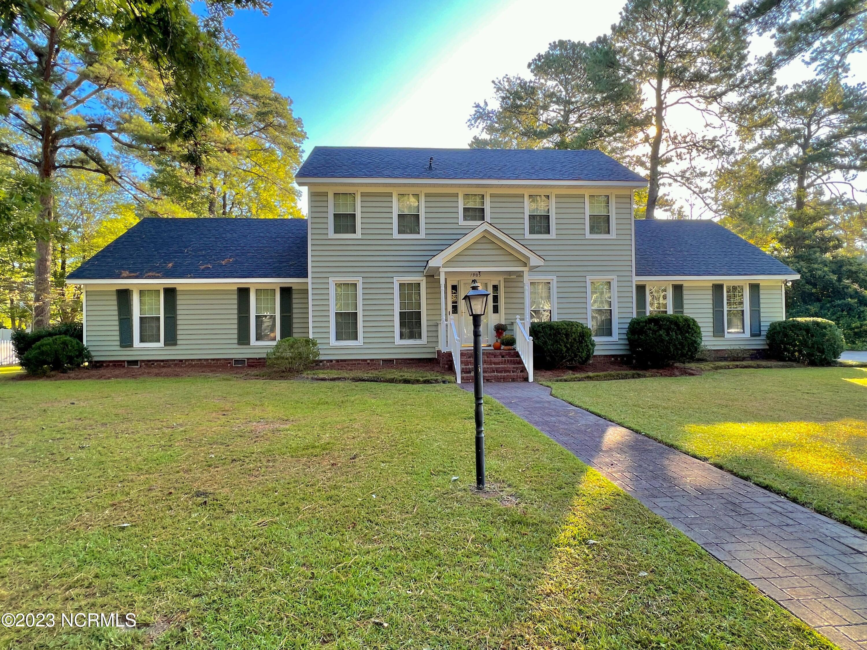 1905 Stanton Road Kinston, NC 28504 - Photo 1 of 86 384563722_815054677012266_83788418475780