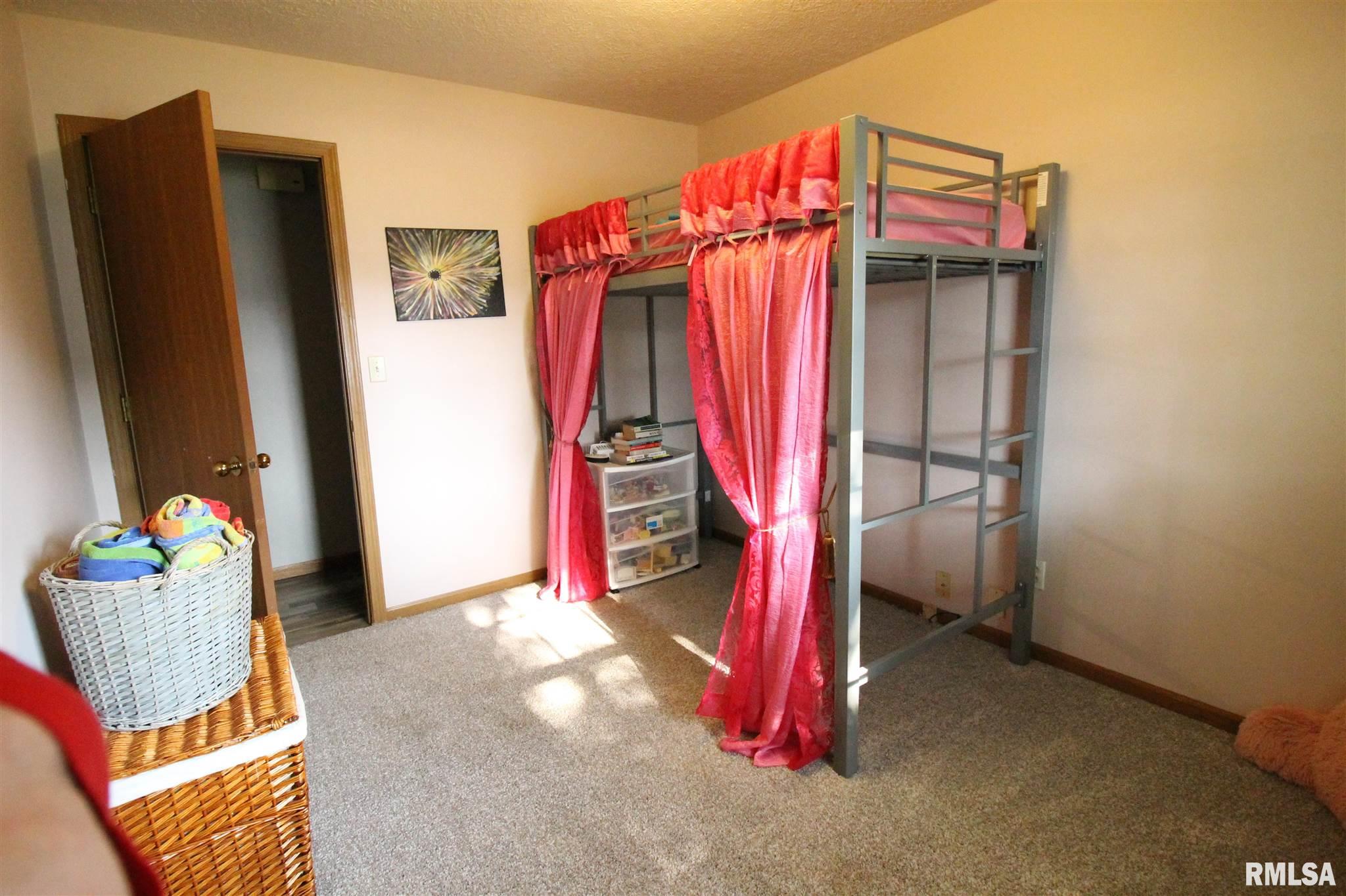 2004 Skipton Road Springfield, IL 62702 - Photo 3 of 9 Gallery Image 3