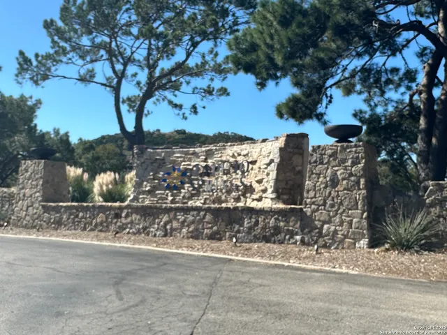 $525,000 | 122 Cliffdwellers Path, Boerne, TX 78006