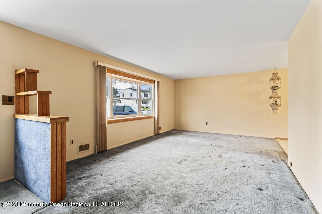 197 Drake Road Brick, NJ 08723 - Photo 13 of 39 Living Room 3